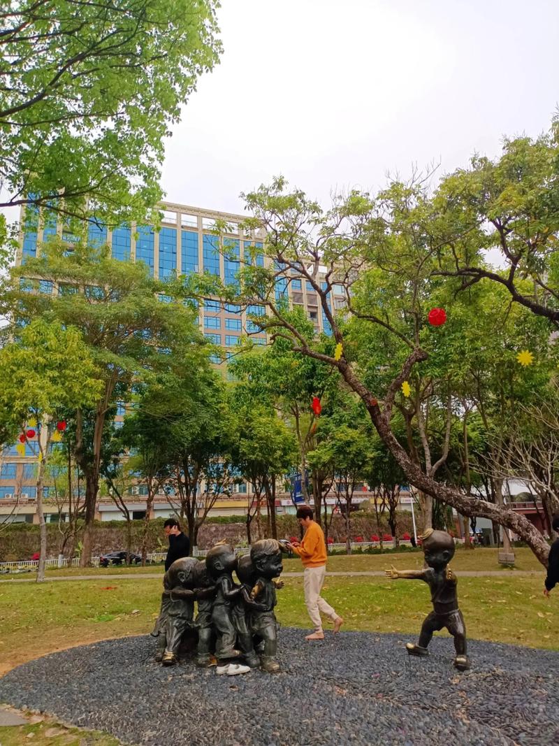 漳州 九龙江畔中山桥下，一座低调而有历史的学府